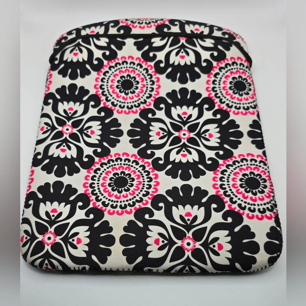 Thirty One Tote A Tablet Sleeve Case Soft Pink Pop Medallion Print 8 x 10 EUC